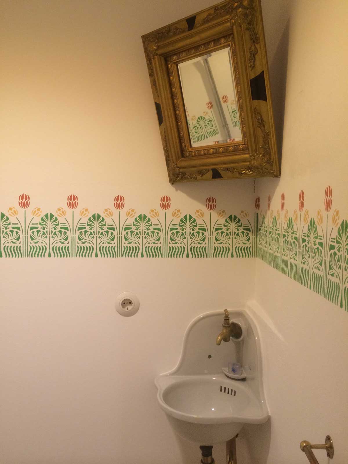 Badezimmer Sanierung, Borte mit Schablone erstellt